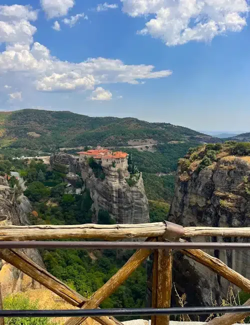 Udsigt over Meteora fra klosteret