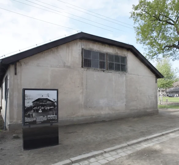 music stand in auschwitz
